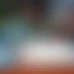 Uczniowie w trakcie pracy nad projektem