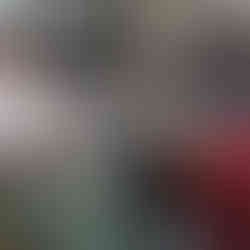 Absolwenci SP4 podczas spotkania przy kawie i ciastku.