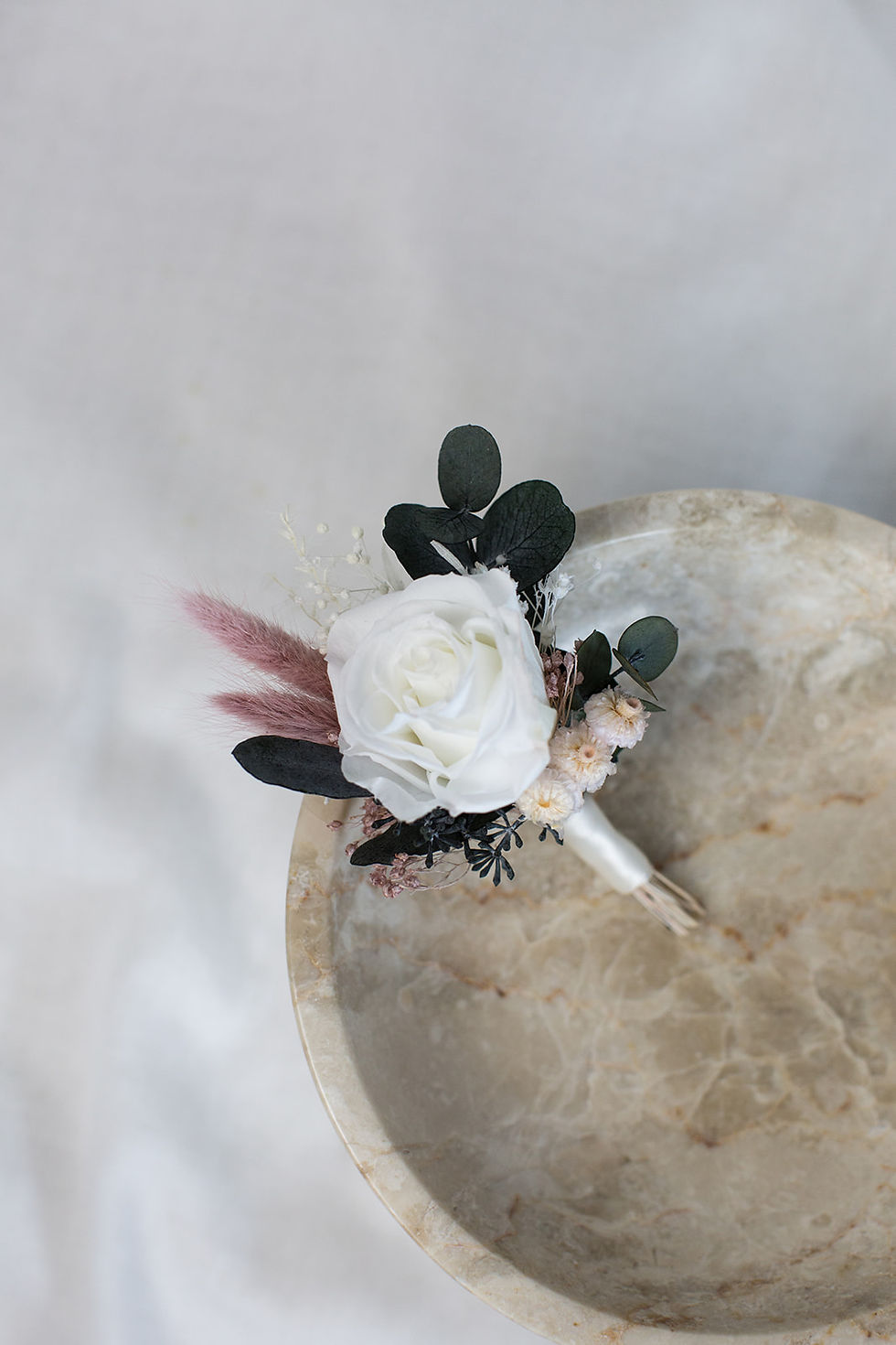 Miniaturbild: Brautstrauß Trockenblumen Altrosa & Creme | Konservierte Rosen & Pfingstrose