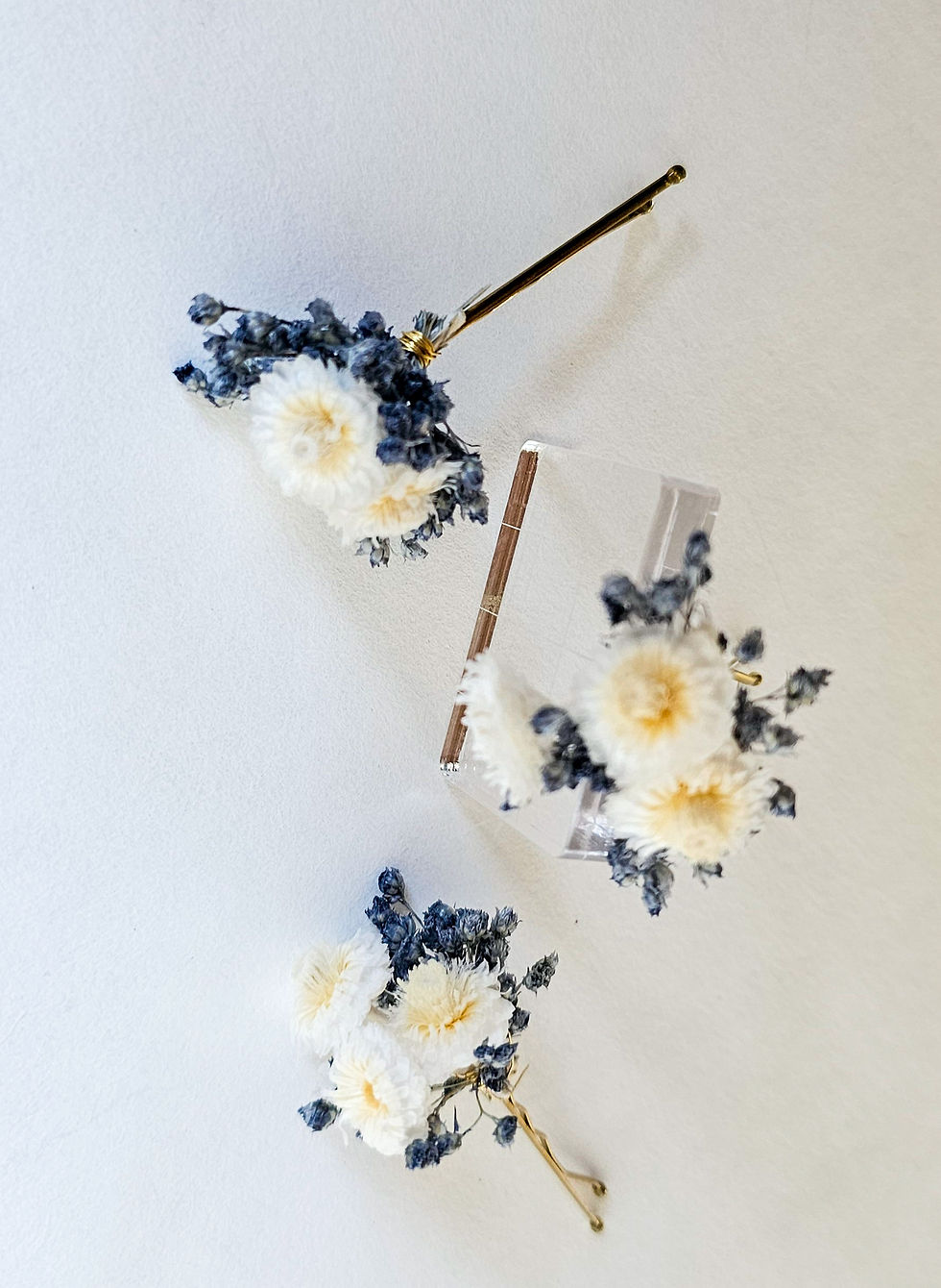 Miniaturbild: Haarnadel mit Blumen für Brautfrisur, Blumenschmuck Haar, Brautfrisur Blume, Blume im Haar, Kopfschmuck Kommunion
