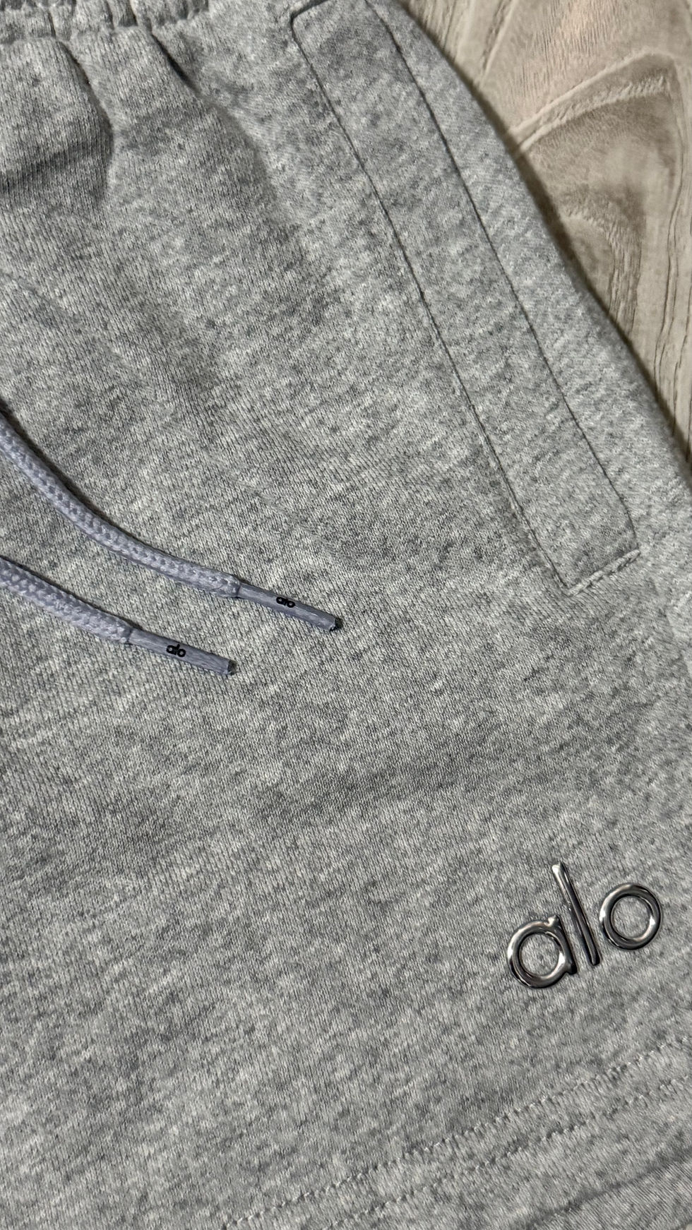 Miniatura: Accolade Short Gray