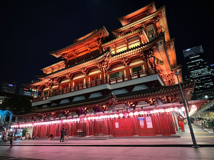Buddha Tooth Relic Temple in China Town, Singapore