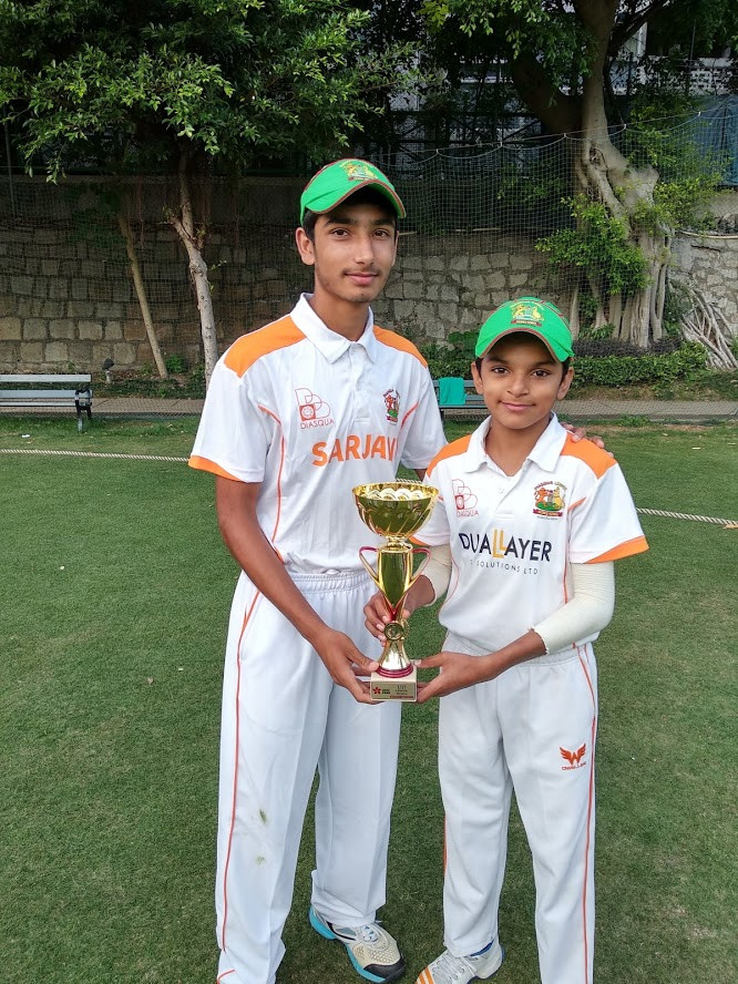 U17 Tigers Captain Jahangir Khan with Farhan Hassan Khan.