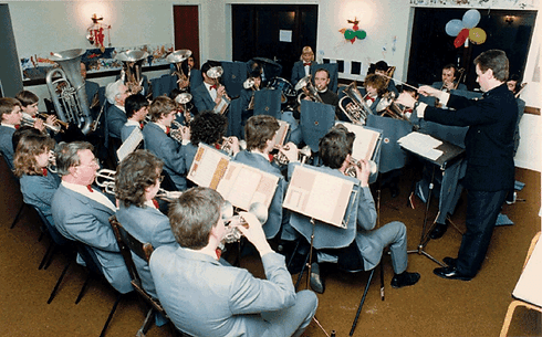 photo87-88_orig.gif