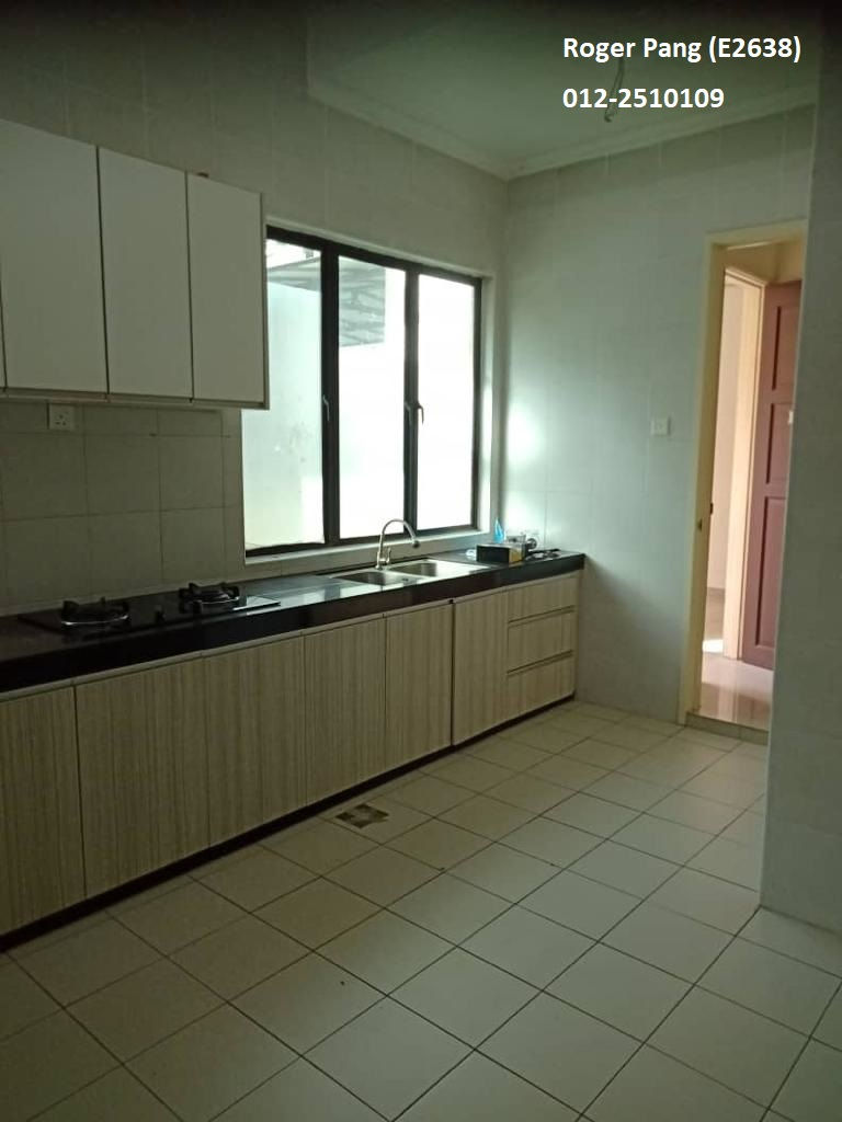 Thumbnail: Avenue 2 Duplex Townhouse @ Bdr Tun Hussien Onn For Sale