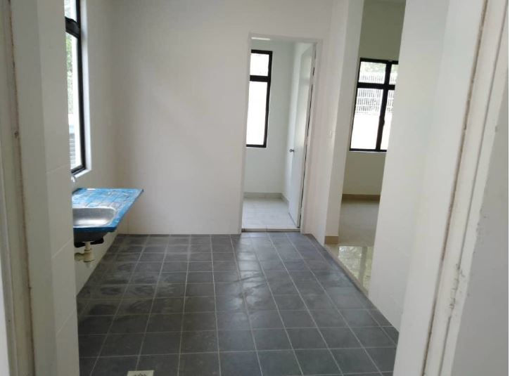 縮圖：Bukit Sungai Long 3 @ Corner Unit (with Huge Land) for sale