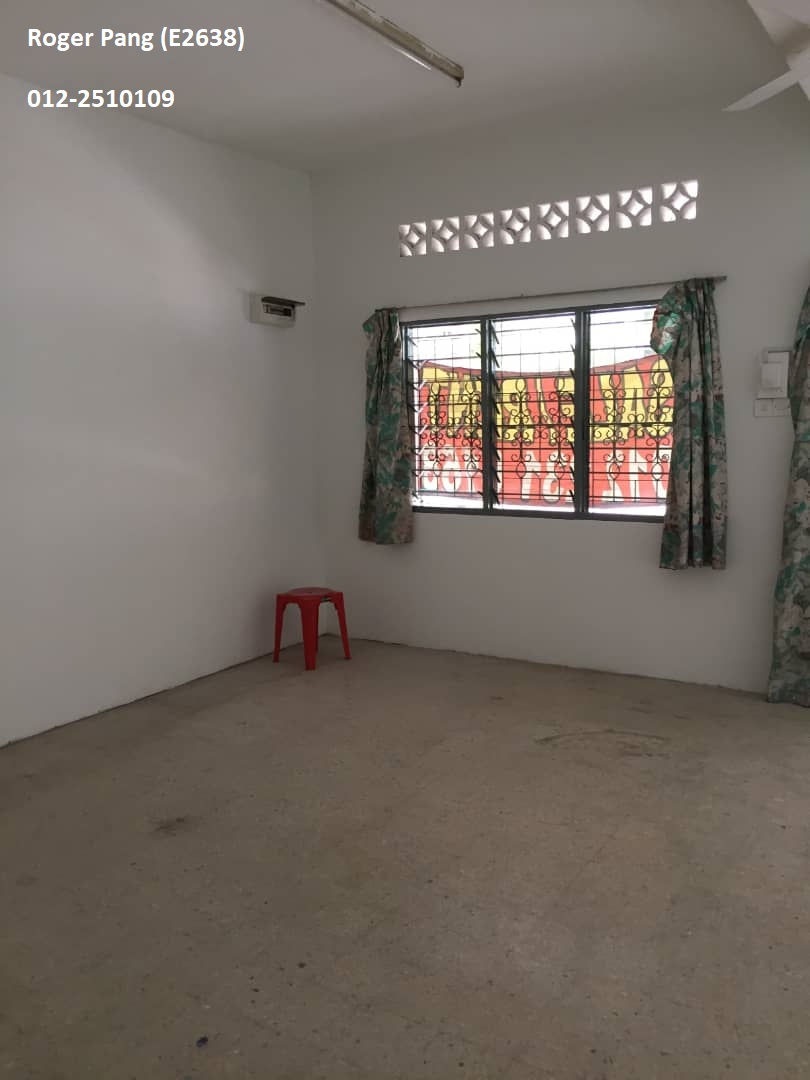 Thumbnail: Taman Lensen 2-Storey House @ Cheras For Sale