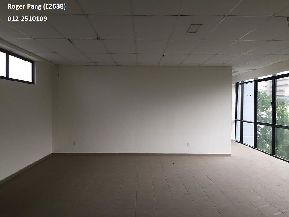 縮圖：Taman Perindustrian SIS 228 三層半 D 廠房出售