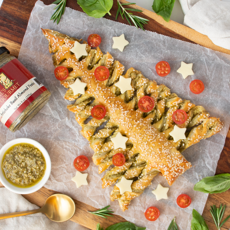 Pesto Pull-Apart Puff Pastry Tree