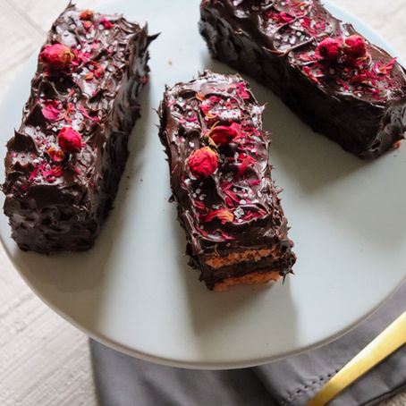 Chocolate, Rose and Sea Salt Mini Cakes 