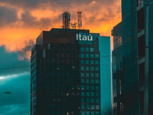 Itaú é condenado por demitir funcionário portador de deficiência sem motivo