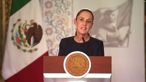 Anuncia Sheinbaum aumento del 9% al salario de maestros en México durante festejo por el Día del Maestro