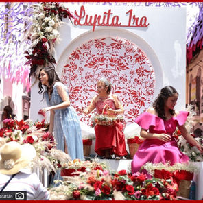 Con 40 participantes se realiza en Zacatlán el tradicional desfile de carros alegóricos