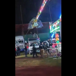 Falla deja a ocho personas atrapadas en juego mecánico de la Feria de Zacatlán