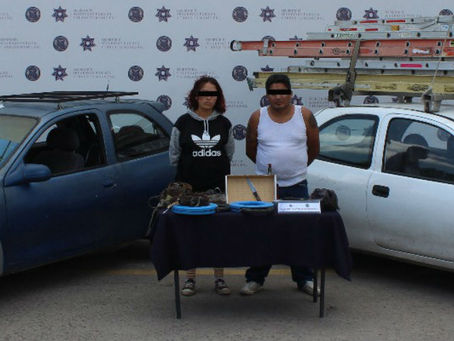 Policía municipal de Puebla recuperó automóvil robado; hay tres detenidos