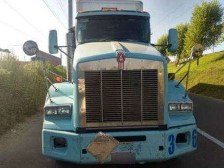 Policía Estatal recuperó tres unidades y una caja seca con reporte de robo