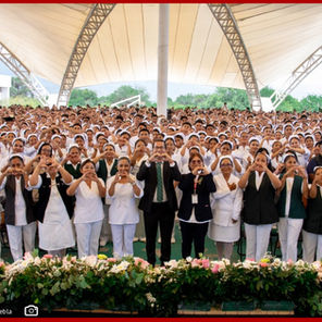Celebran imposición de Cofias y Festones en UTTehuacán