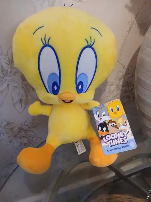 Adopt a plush - Tweety pie Looney tunes still with label, approx 11 inches