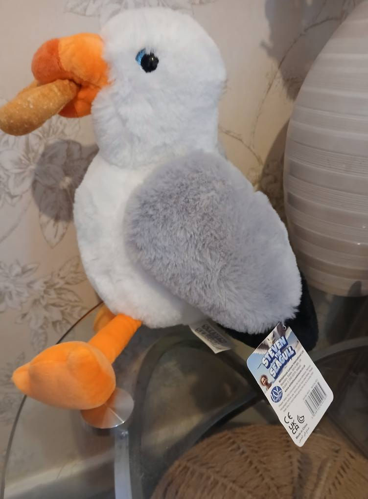Adopt a plush - Steven the seagull, 11 inches, still with label. perfect conditi