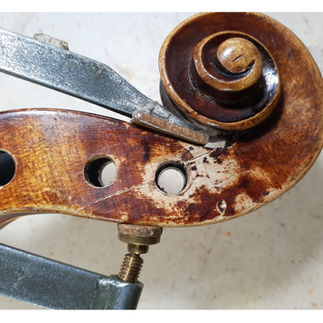 Violin pegbox crack 1 | Violin repair | Violin restoration | Le violon rouge NZ | Auckland