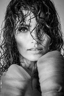 talita andrade | closer models