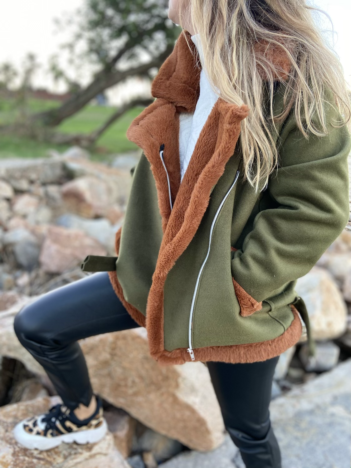 Gamulan de paño con piel 