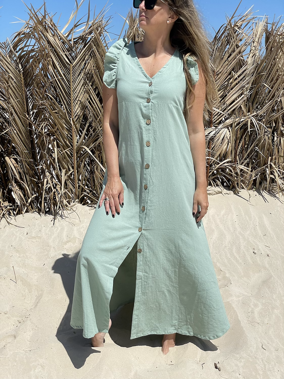 Miniatura: Vestido largo con botones y volados (sin cambio)