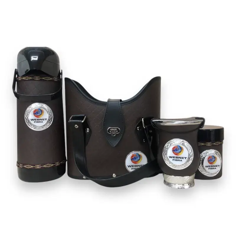 Kit luxo almofada marrom personalizado com medalha prateada