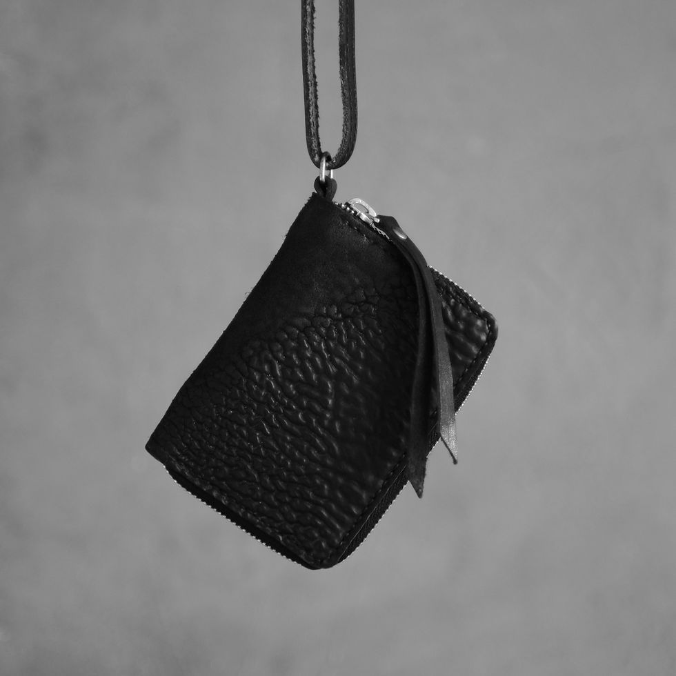 Thumbnail: Zipped wallet