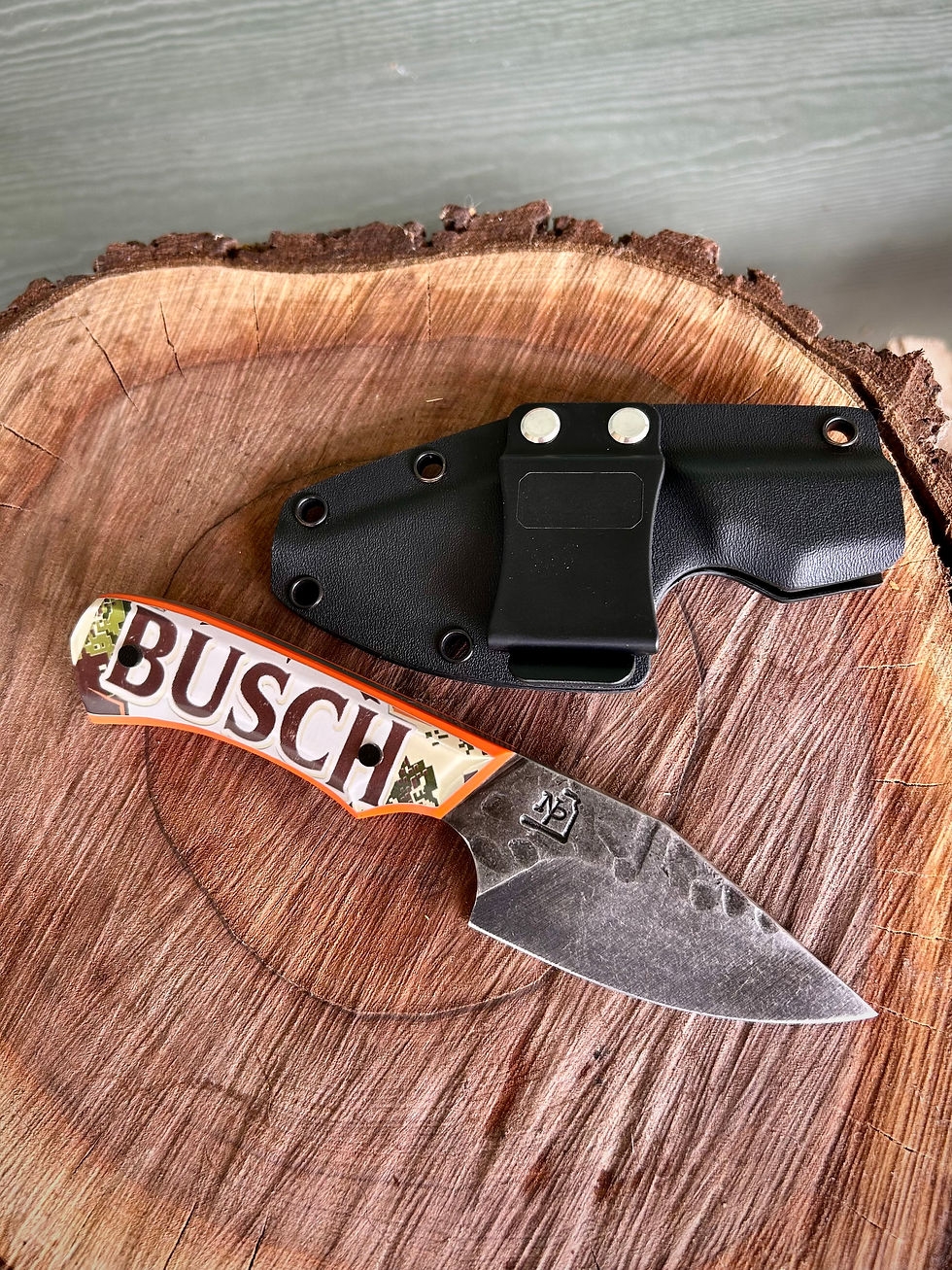 Forged Carbon w/ Busch Can Handle