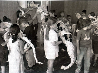 Einfache Mittel - grosse Wirkung! Figurentheater in der Klasse: Artikel im 'Wir Langnauer' 1-24
