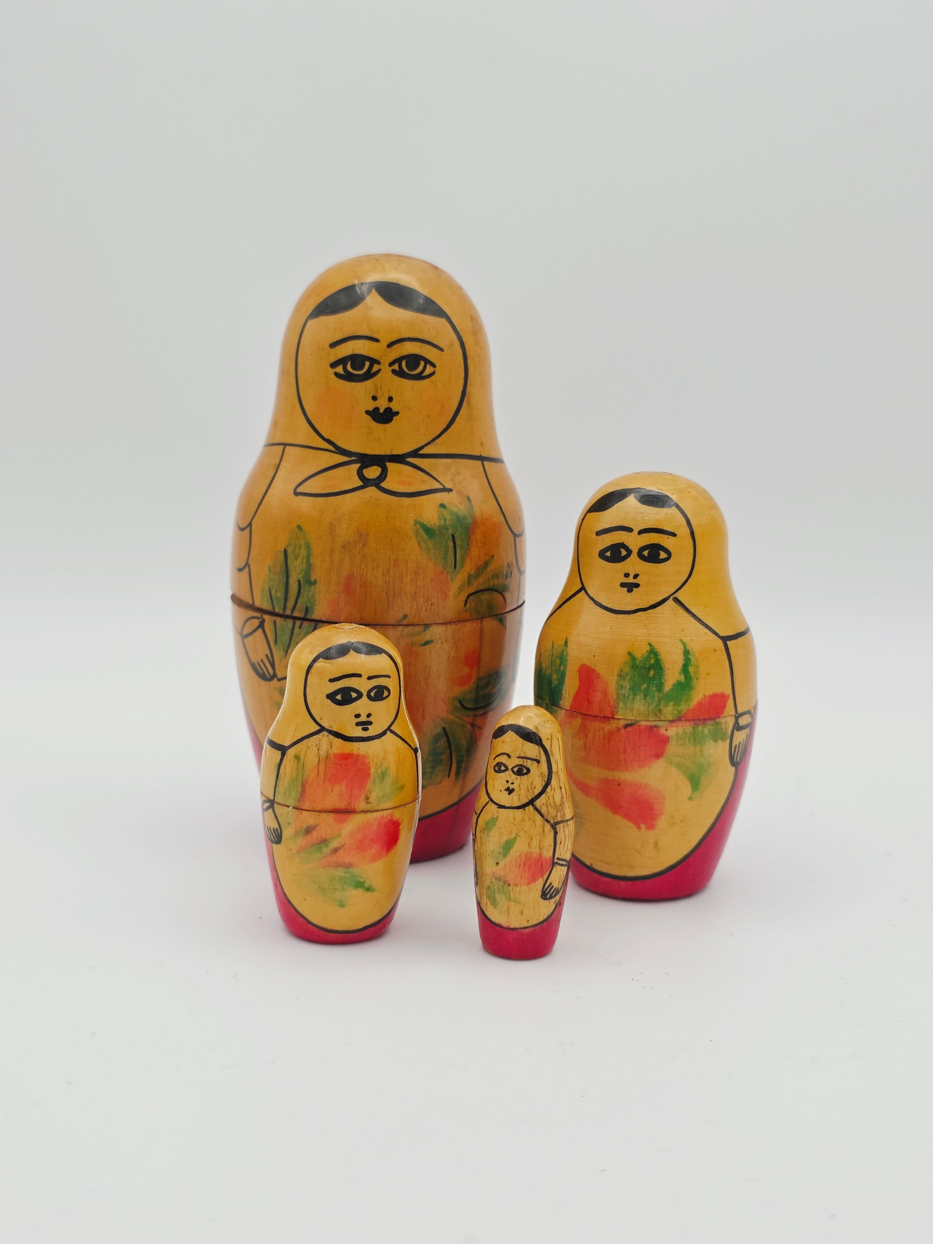 Vintage Russian Matryoshka Nesting Dolls Set of 4 Hand Painted Wooden Folk Art