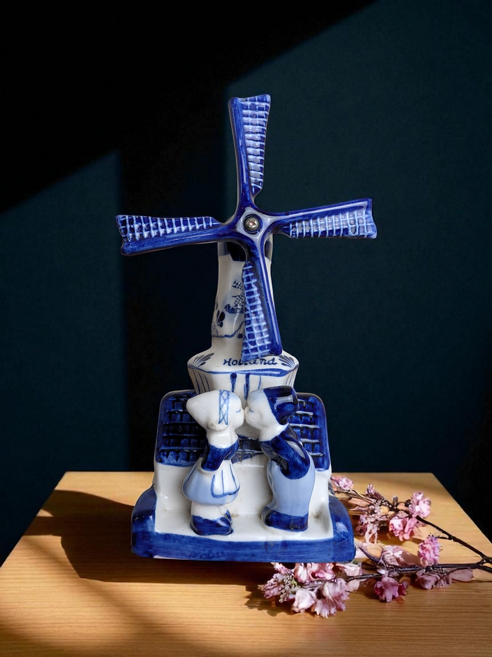 Vintage Holland Delft Style Windmill with Kissing Couple – Blue & White Ceramic