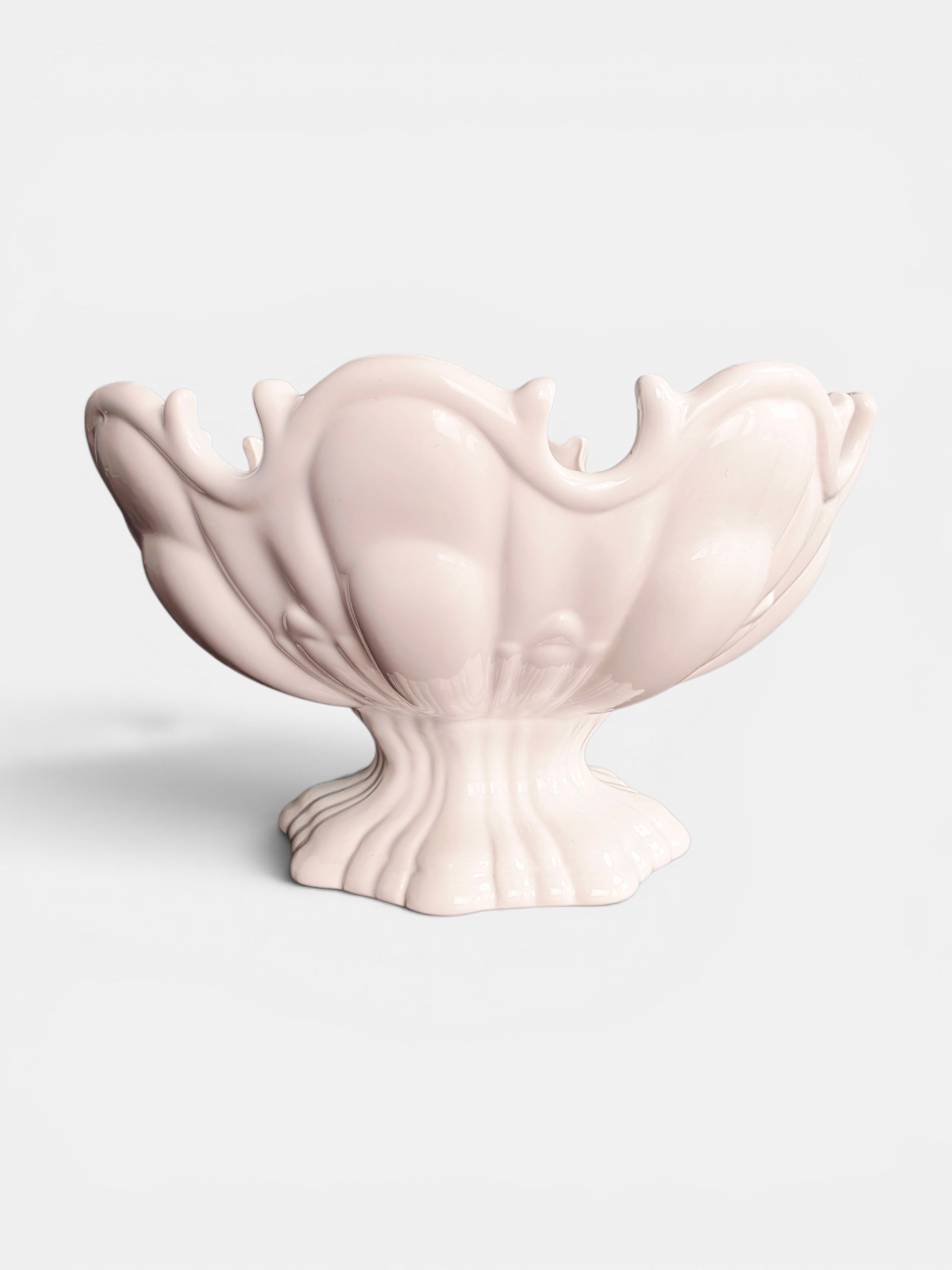 Vintage Mid Century White Scalloped Pedestal Centerpiece Fruit Bowl Planter