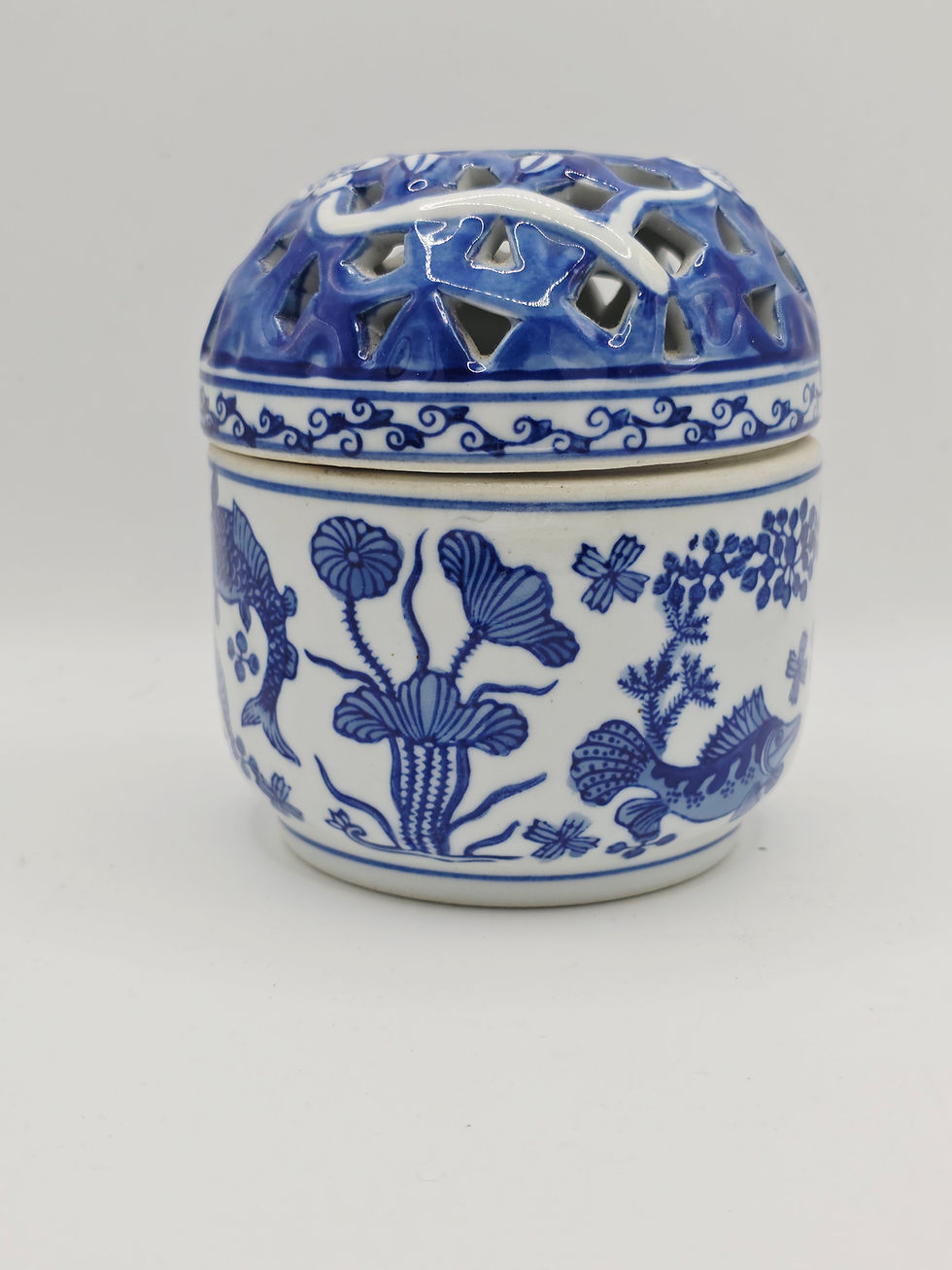 Thumbnail: Vintage Blue and White Koi Fish Potpourri Jar Moyses Stevens London