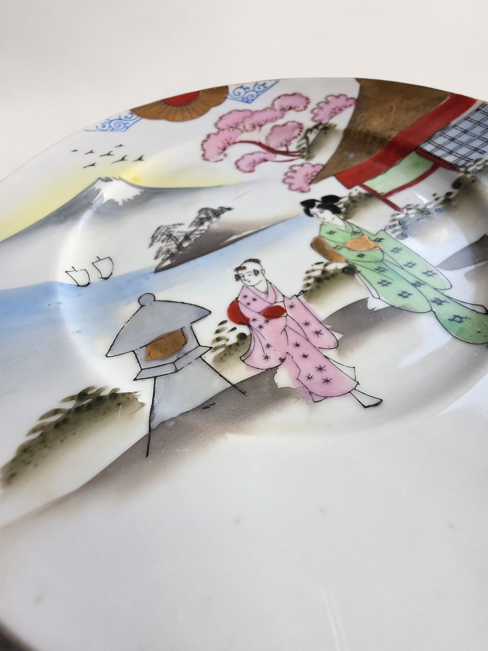 Thumbnail: Vintage Japanese Kyuzan Hand Painted Porcelain Plate Mt Fuji Geisha 19cm