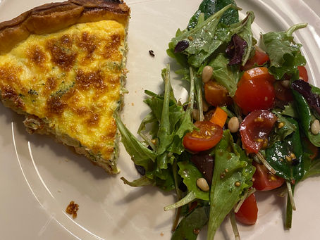 Salmon, broccoli and ricotta quiche