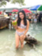Look at the crowd in the background at Cholon!!