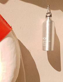 POR Thapae Gate tumbler hanging in hotel