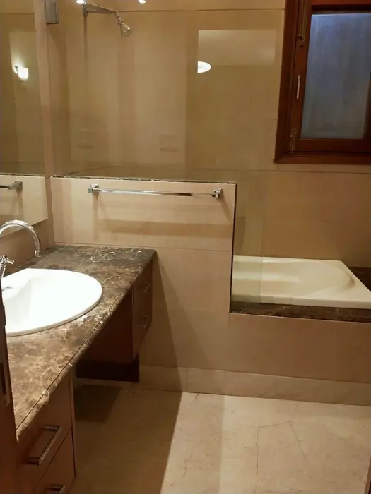 Floor for rent in Vasant Vihar