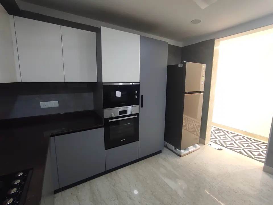 Luxury modular kitchen in Vasant Vihar,