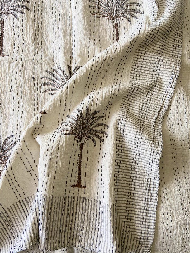 Khanta Gray Palm