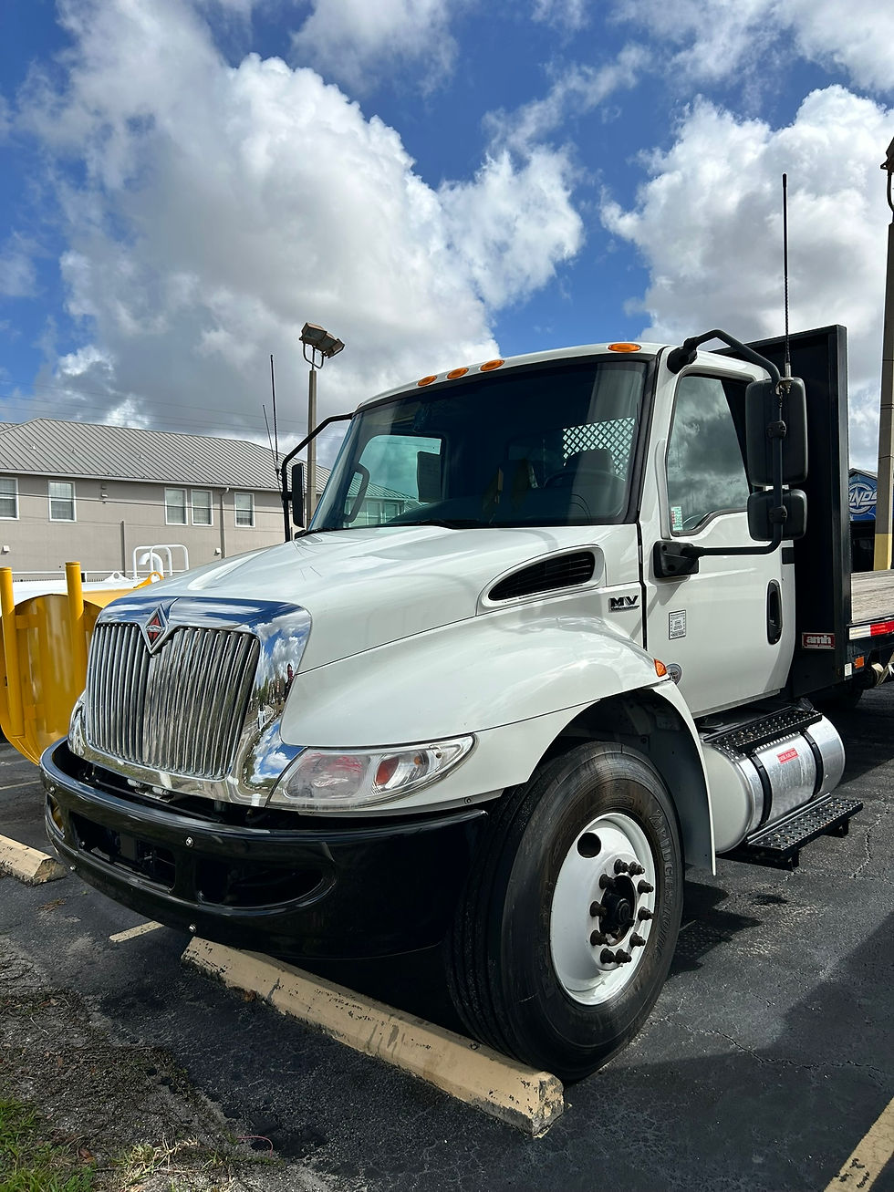 Thumbnail: 2021 International 26' Flat Bed NON-CDL