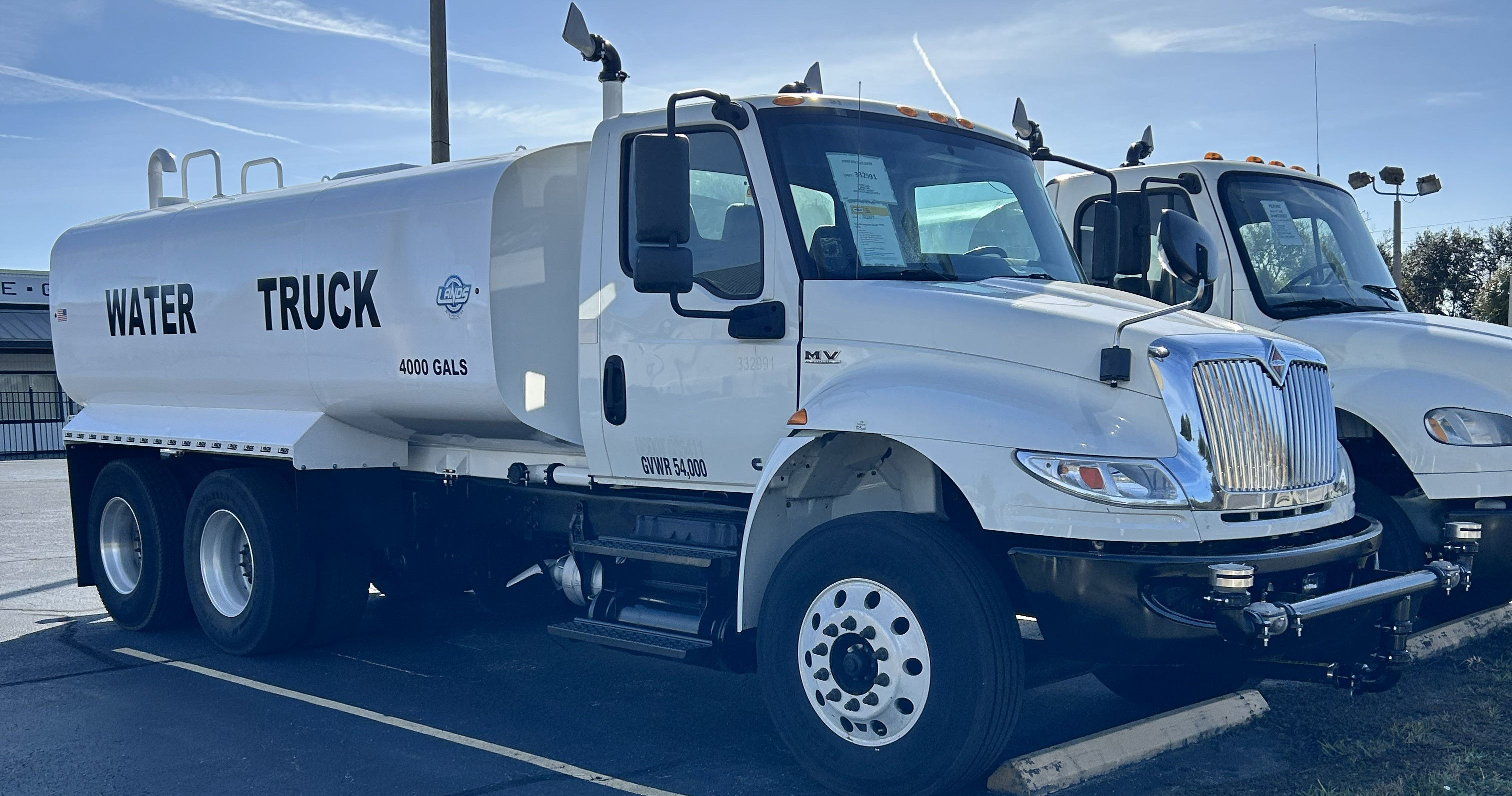 International - 4,000 - Gallon Water Truck