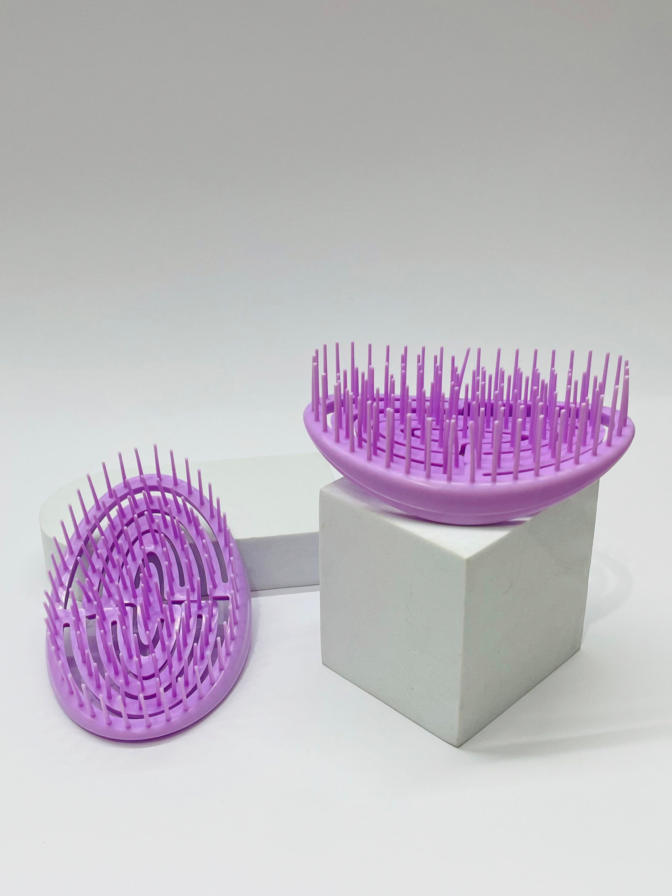 Peine con cerdas muy finas