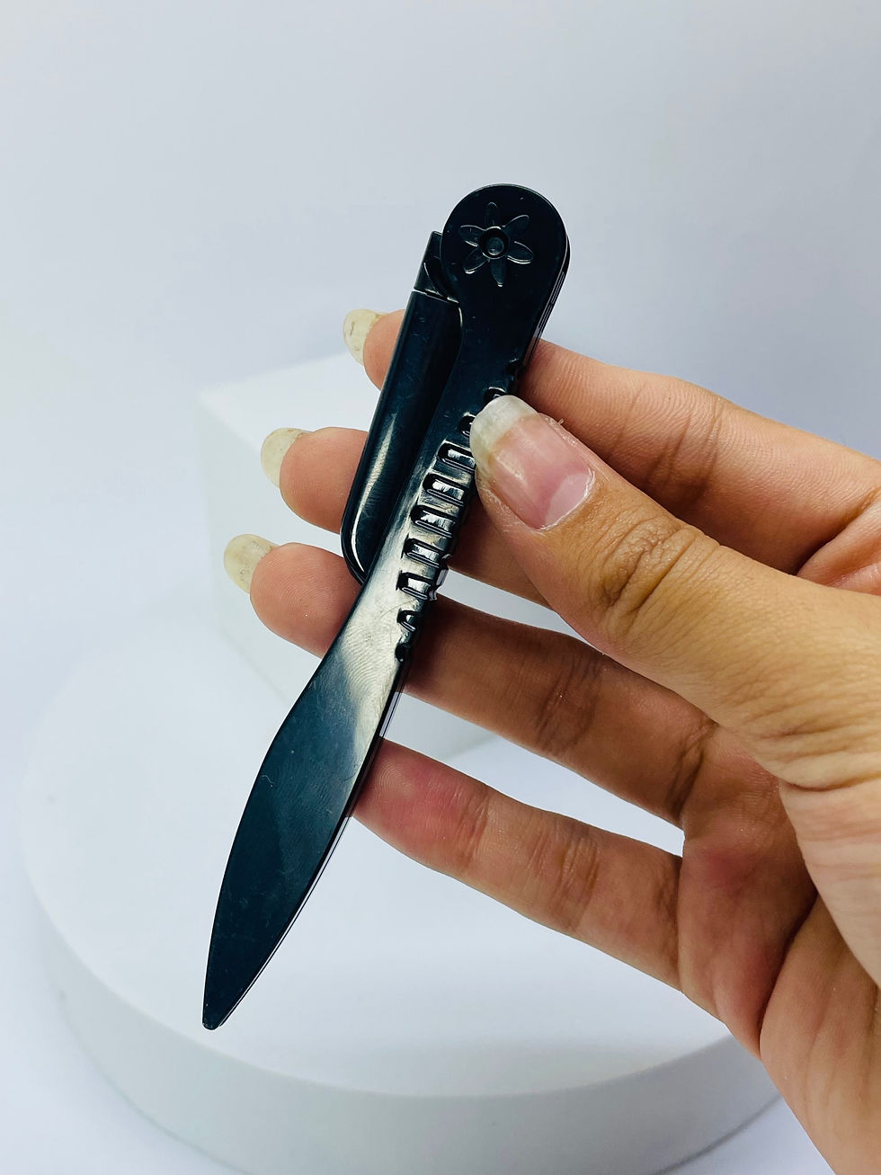 Miniatura: Navaja para rostro plegable 