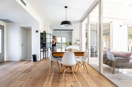 G&N PRIVATE HOUSE