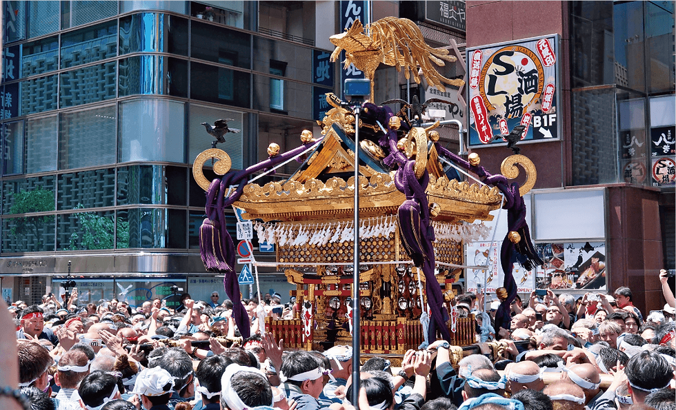 本社大神輿: 名匠・山本正太郎作。