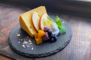 本日のスイーツ「シフォンケーキ」