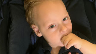 Mały Luka z Wilanowa walczy o każdy dzień. Pomóżmy naszemu małemu sąsiadowi odzyskać dzieciństwo